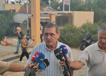 Πελετίδης: «Πώς φτάσαμε σε σημείο να καίγεται όλη η πόλη;»