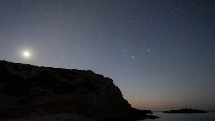 Περσείδες 2025: Γιατί φέτος θα δούμε λιγότερες – Πότε κορυφώνεται το φαινόμενο