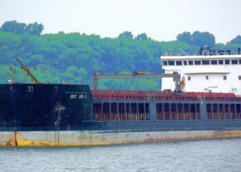 Η Ουκρανία έπληξε ρωσικό λιμάνι στο Αστραχάν – Λίγες ώρες πριν από τη συνάντηση Τραμπ – Πούτιν στην Αλάσκα