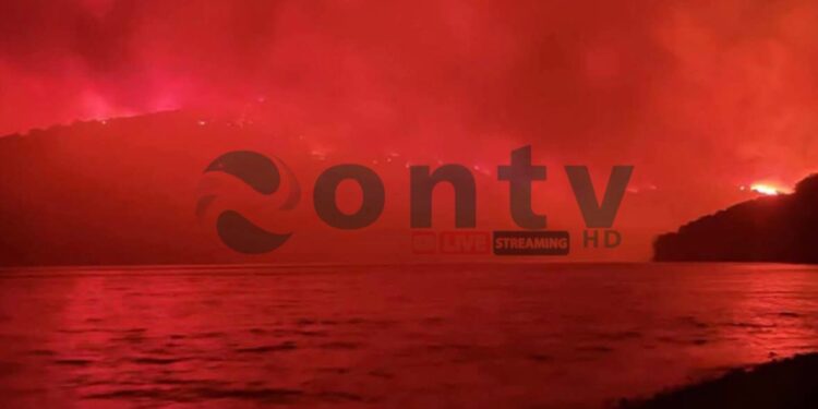 Φωτιά στην Πρέβεζα: Αποκαρδιωτική εικόνα από τη λίμνη Ζηρού – Πυροστρόβιλος από τους ισχυρούς ανέμους