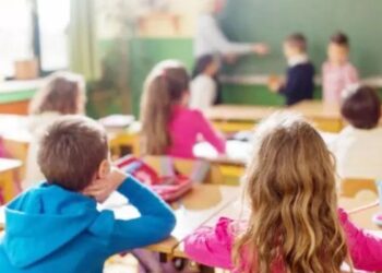 Δημογραφικό: Η Ελλάδα έχασε 44.000 «πρωτάκια» σε 15 χρόνια – Η κυβέρνηση αδρανεί