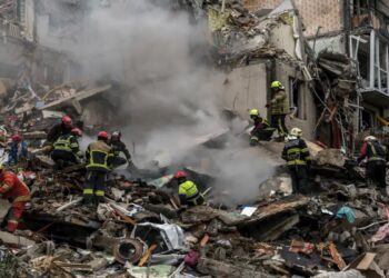 Τρεις νεκροί σε βομβαρδισμούς της Ρωσίας στην Ουκρανία