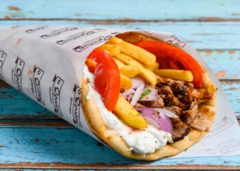 «Έσπασε το φράγμα» των 6 ευρώ το σουβλάκι