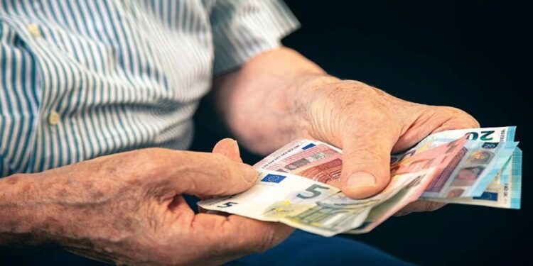 Συντάξεις Σεπτεμβρίου: Πότε θα μπουν τα χρήματα για τους δικαιούχους