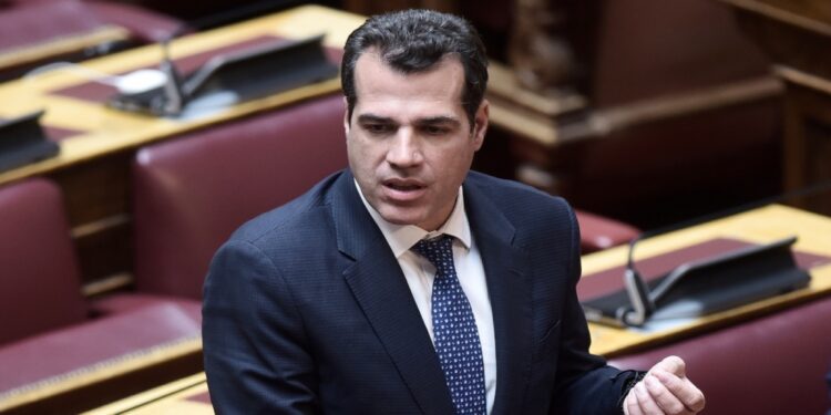 Πλεύρης για νέο νομοσχέδιο μετανάστευσης: «Καταργείται η νομιμοποίηση μεταναστών στα 7 χρόνια»