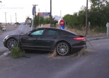 Τροχαίο στη Θέρμη: Ο οδηγός διέφυγε σπάζοντας την ηλιοροφή και αναζητείται