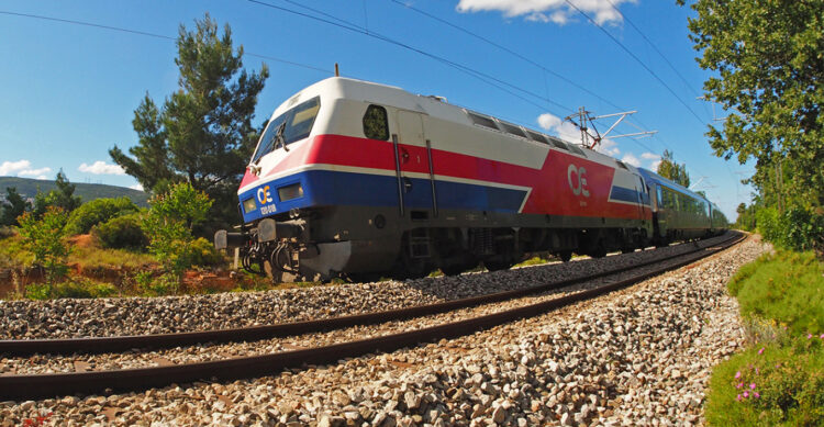 Λάρισα: Εργαζόμενος σε διάβαση του ΟΣΕ πέθανε εν ώρα υπηρεσίας