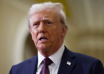 Νέο δικαστικό χαστούκι στον Τραμπ:  Απαγορεύτηκε επίσημα η αναιτία σύλληψη μεταναστών