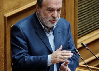 Αλεξιάδης για Βεσυρόπουλο: Είχα νιώσει αδιαθεσία στη Βουλή και μού τηλεφωνούσε κάθε μέρα