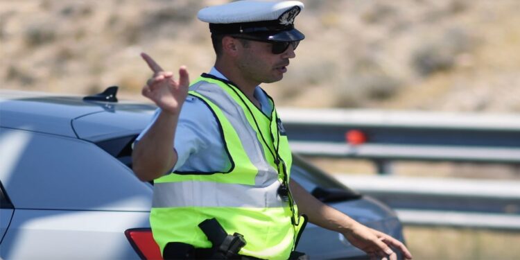 Δεκαπενταύγουστος: Σε ισχύ τα αυξημένα μέτρα Τροχαίας για την έξοδο