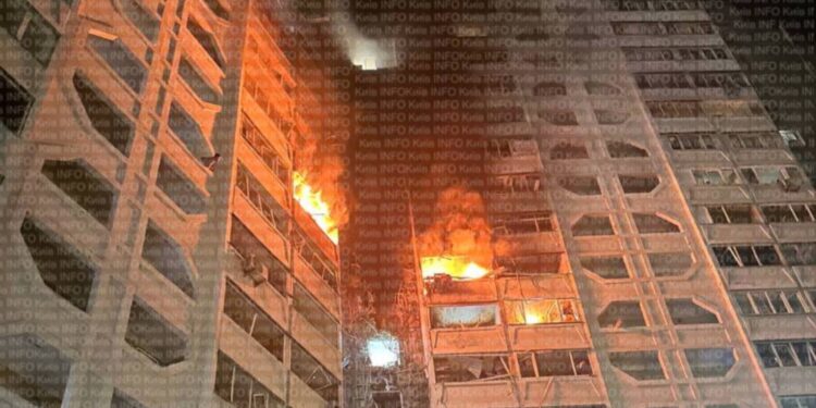 Μαζική επίθεση της Ρωσίας στο Κίεβο – Τουλάχιστον 3 νεκροί και 9 τραυματίες