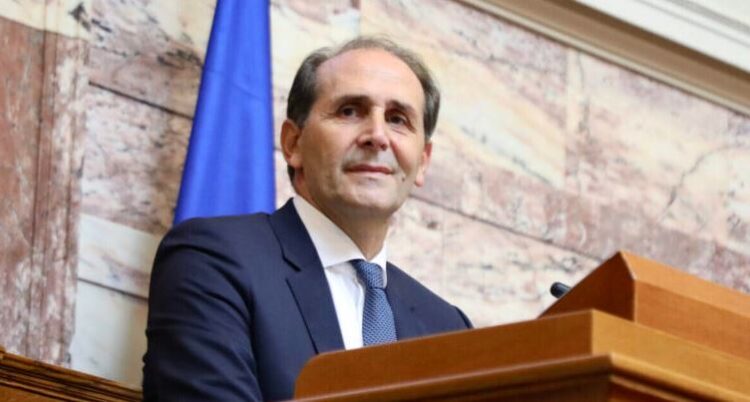 Απόστολος Βεσυρόπουλος: Σήμερα το τελευταίο αντίο – Τι ζητά η οικογένεια