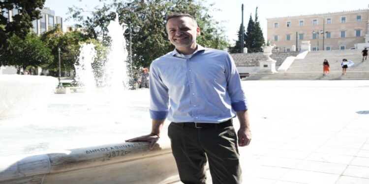 Δούκας για σιντριβάνι Πλατεία Συντάγματος: «Ένα έργο κόσμημα του 1872, αποκτά νέα ζωή»