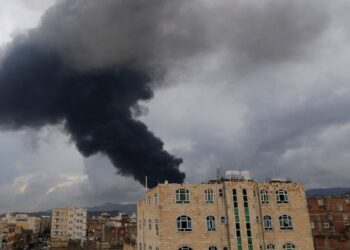 Υεμένη: Τουλάχιστον 6 νεκροί, σχεδόν 90 τραυματίες στους βομβαρδισμούς του Ισραήλ