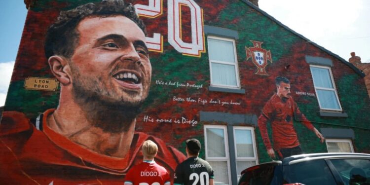 Tοιχογραφία στη μνήμη του Ντιόγκο Ζότα και του Αντρέ Σίλβα