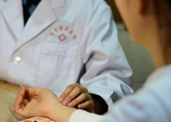 Κέρκυρα: Χειροπέδες σε γιατρό έπειτα από καταγγελία για βιασμό 18χρονης