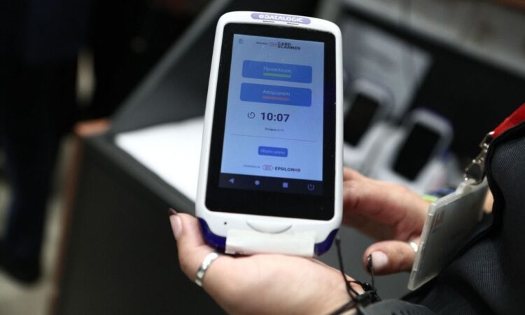 Θεαματική αύξηση των υπερωριών χάρτη στην ψηφιακή κάρτα εργασίας – 728% πάνω ο τουρισμός