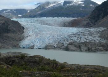 Αλάσκα: Αγνοείται Ιταλός ερευνητής – Έπεσε στον παγετώνα Mendenhall