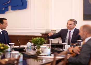 Γιατί πήγε ο Χαφτάρ στο Μέγαρο Μαξίμου 