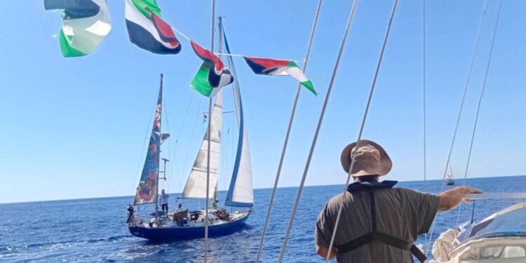 Global Sumud Flottilla: Επιμένει να φτάσει στη Γάζα με την ανθρωπιστική βοήθεια