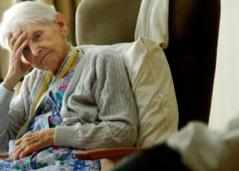 Γαλλία: Σοκαριστικά στοιχεία για 750.000 ηλικιωμένους σε πλήρη κοινωνική απομόνωση