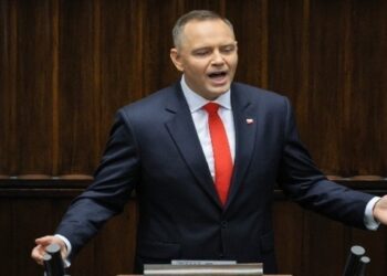 Ναβρότσκι: Η Πολωνία είναι έτοιμη να υπερασπιστεί το έδαφός της