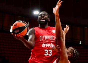 Παρελθόν από τον Ολυμπιακό ο Κουμάτζε