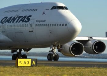 Νέο περιστατικό με Boeing: Αναγκαστική προσγείωση της Qantas στη Νέα Ζηλανδία