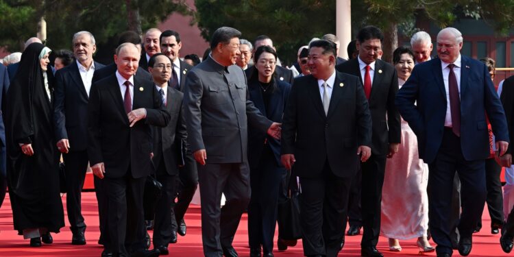 Σι, Πούτιν και Κιμ στην Κίνα