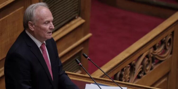 Σέρρες: Αγρότες προπηλάκισαν τον υφυπουργό Αγροτικής Ανάπτυξης (Βίντεο)