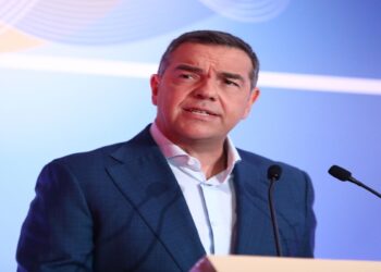 Τσίπρας: “Πρέπει να αναδείξουμε την Ελλάδα της αλληλεγγύης, της συνεισφοράς, του πατριωτισμού”