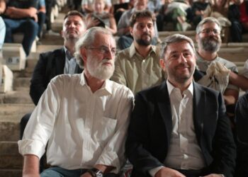 Νίκος Ανδρουλάκης: Είδε «Ανδρομάχη» με το μυαλό στους Αχιλλείς του κόμματος