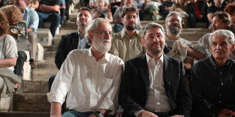 Νίκος Ανδρουλάκης: Είδε «Ανδρομάχη» με το μυαλό στους Αχιλλείς του κόμματος