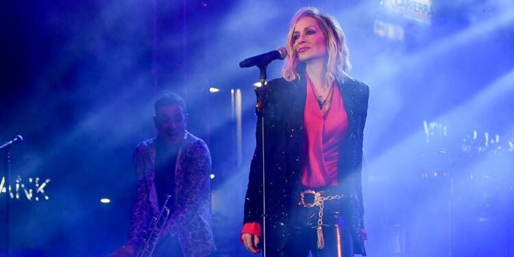 Καλλιμάρμαρο: Ουρές για τη συναυλία της Άννας Βίσση