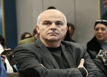 Ψαρόπουλος για Τέμπη: «Δεν είναι τυχαίος ο χρόνος που επιλέχθηκε για να σταματήσει η ανάκριση»