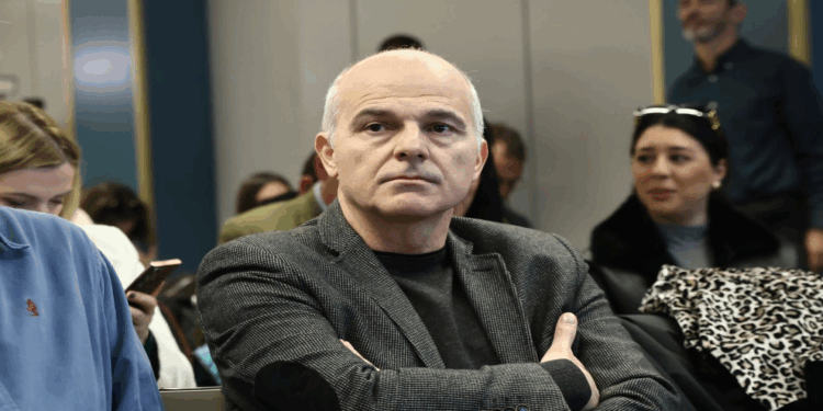 Ψαρόπουλος για Τέμπη: «Δεν είναι τυχαίος ο χρόνος που επιλέχθηκε για να σταματήσει η ανάκριση»