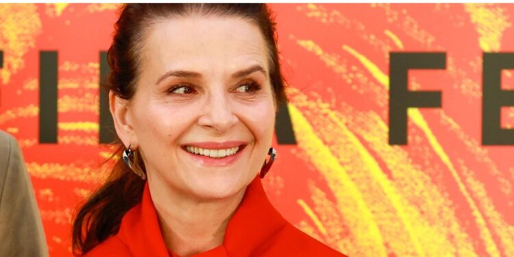 «Κάν’ το ταινία»: Πως ο Ρόμπερτ Ρέντφορντ έπεισε τη Ζιλιέτ Μπινός να περάσει πίσω από την κάμερα