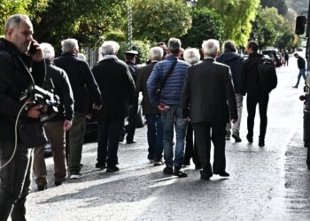 Πότε ξεκινούν οι αυξήσεις στις συντάξεις