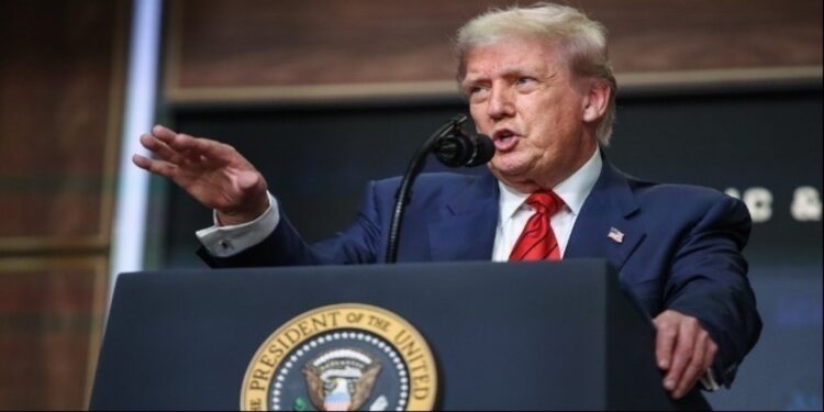 Αστείος Τραμπ ανακοίνωσε πως χαρακτηρίζει «τρομοκρατική» οργάνωση το… Antifa κίνημα