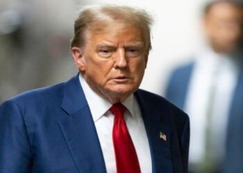 “Κυλιόμενη σκάλα gate”: Ο Τραμπ καταγγέλλει «τριπλό σαμποτάζ» στον ΟΗΕ και ζητά έρευνα