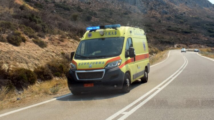 Τραγωδία στην Ίο: Νεκρός 29χρονος αλλοδαπός σε τροχαίο με μοτοσικλέτα