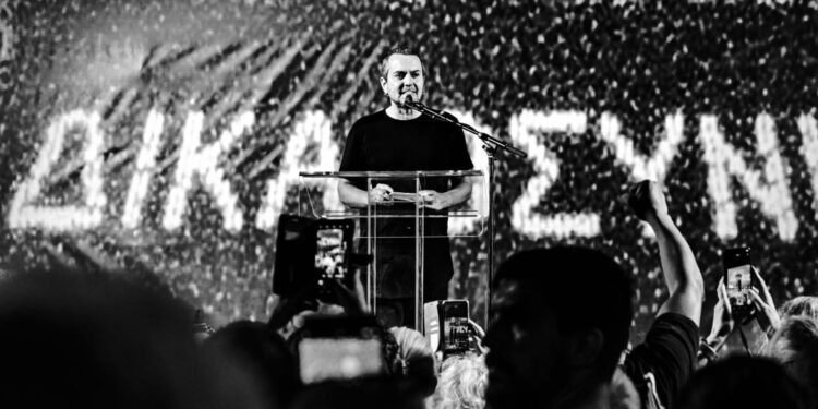 O Θοδωρής Ελευθεριάδης μιλάει στο «Non papers»