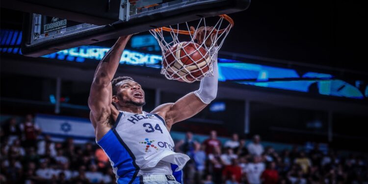 Eurobasket 2025: Ασταμάτητος Αντετοκούνμπο πήρε την εθνική… από το χέρι και την πήγε στους “8”