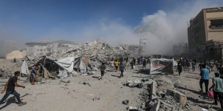 «Η Γάζα καίγεται» λέει Υπουργός Άμυνας του Ισραήλ – Ξεκίνησε η χερσαία επιχείρηση για την κατάληψη της πόλης