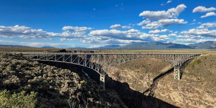 Νέο Μεξικό: Κλειστή γέφυρα «αυτοκτονίας» στο Ρίο Γκράντε
