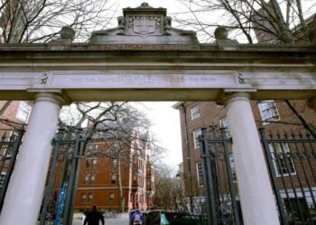 Δικαστήριο δικαιώνει το Χάρβαρντ και ακυρώνει το «πάγωμα» της χρηματοδότησης στο πανεπιστήμιο 