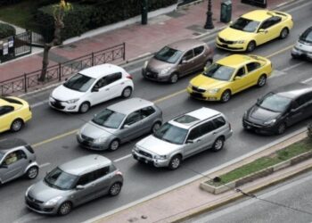 Καραμπόλα πέντε οχημάτων στη Λεωφόρο Κηφισίας – Προβλήματα στο ύψος του Αμαρουσίου