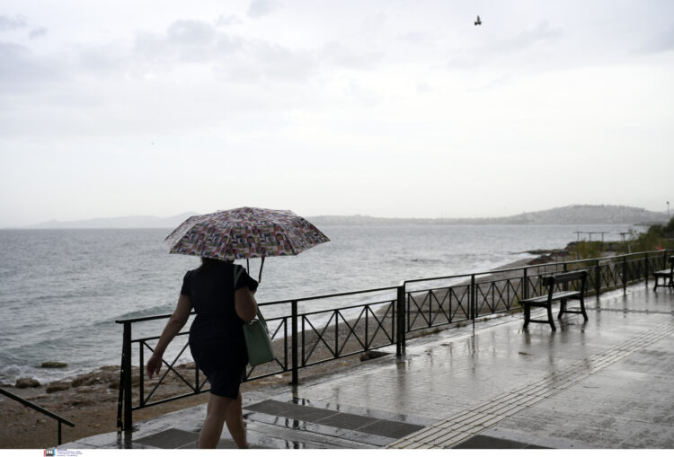 Αίθριος ο καιρός σήμερα – Κρύο, συννεφιές και τοπικές βροχές