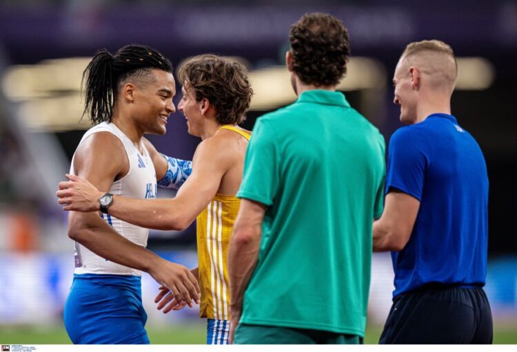 Ασημένιος ο Καραλής στο Τόκιο – Εντυπωσιακό σερί πάνω από 6 μ.μ. (βίντεο)