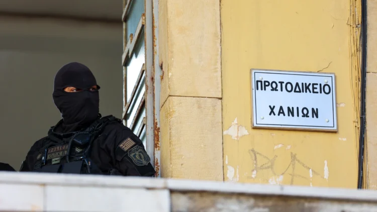 Κρητική μαφία: Στην φυλακή 14 κατηγορούμενοι – Στο… μικροσκόπιο η πώληση εκκλησιαστικής γης